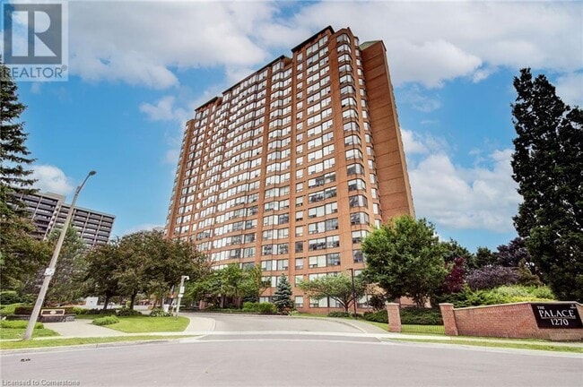 property at 1270 Maple Crossing Blvd