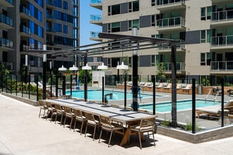 Linea in Los Angeles, CA - Foto de edificio - Building Photo