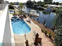 2713 NE 28th Ct, Unit 3 in Lighthouse Point, FL - Building Photo