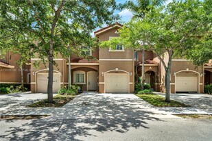 8566 SW 214th Way in Cutler Bay, FL - Building Photo