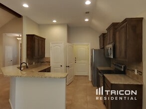 4206 Sapphire Ln in Granbury, TX - Building Photo - Building Photo