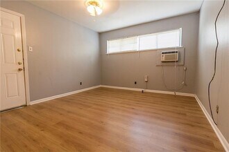 3304 Tom Green St in Austin, TX - Building Photo - Building Photo