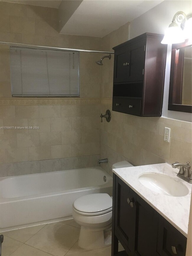 property at 125 Edgewater Dr
