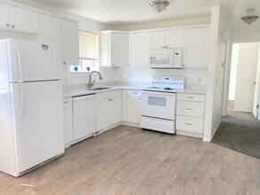 5542 S 5340 W in Kearns, UT - Building Photo - Building Photo