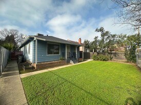 2600-2602 28th St in Sacramento, CA - Building Photo