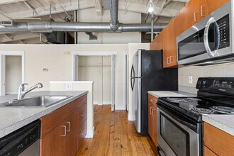 Scotts Mills in Philadelphia, PA - Foto de edificio - Interior Photo