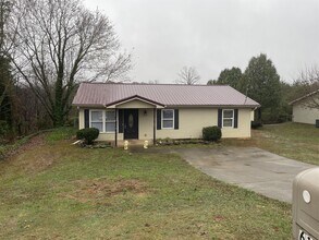 6122 Lanier Rd in Maryville, TN - Building Photo - Building Photo