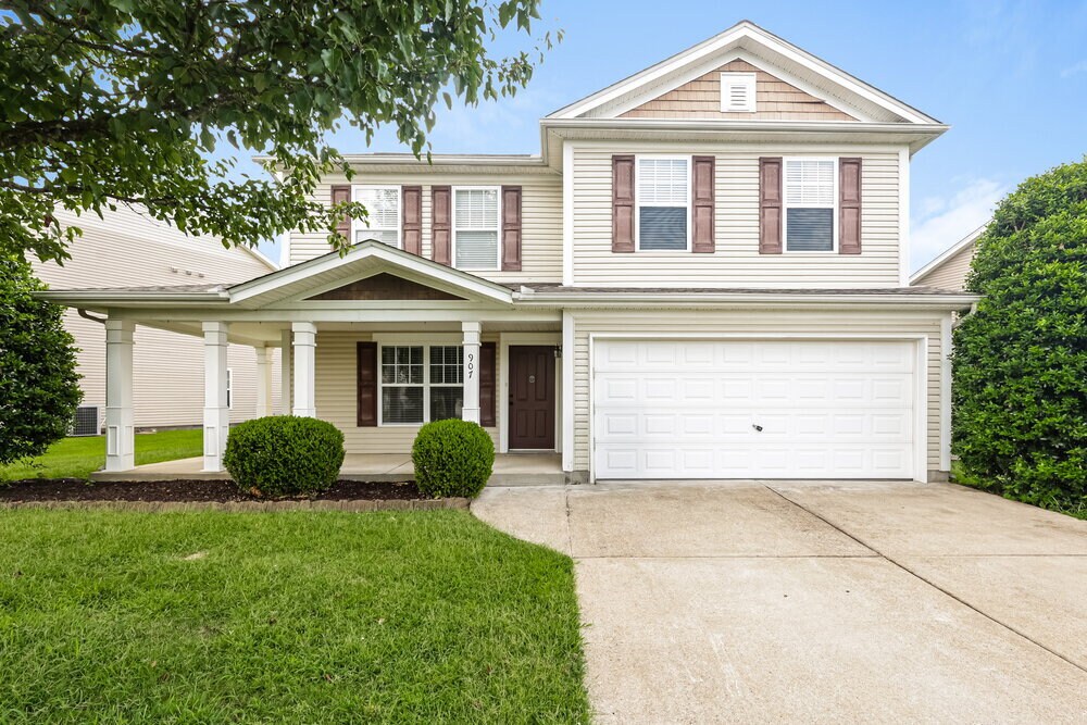 907 Grand Oak Dr in Smyrna, TN - Building Photo