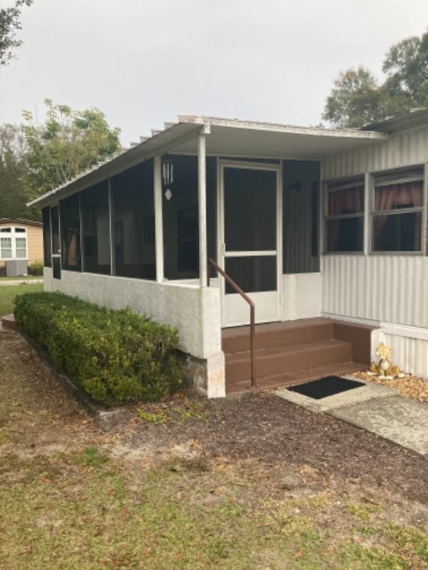 3918 Young Rd in Plant City, FL - Foto de edificio - Building Photo