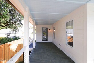 130 NE 23rd St in Oak Island, NC - Building Photo - Building Photo