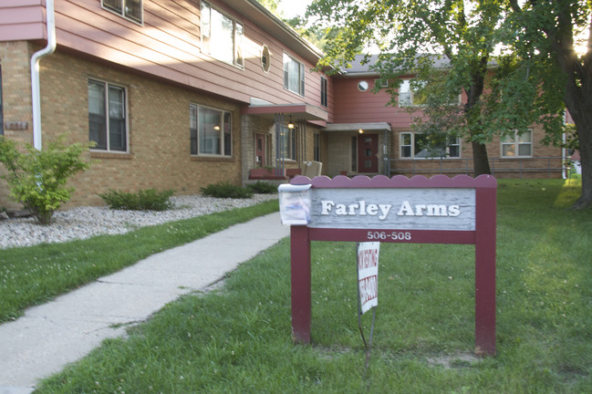 Farley Arms apartments in Madison, WI - Building Photo - Building Photo