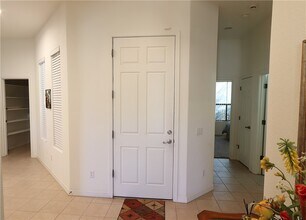 2885 Esmerelda Dr in Bullhead City, AZ - Building Photo - Building Photo