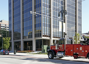 The Plaza in Detroit, MI - Foto de edificio - Building Photo