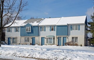 991-999 Southgate Dr in State College, PA - Building Photo