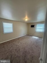 1336 E Upsal St in Philadelphia, PA - Building Photo - Building Photo