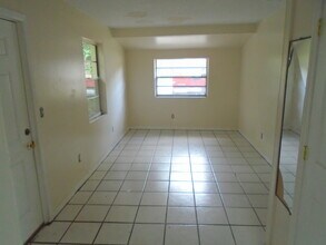 37422 Warren Ave in Dade City, FL - Building Photo - Building Photo