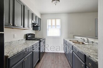 7760 N Coronet Ct in New Orleans, LA - Building Photo - Building Photo