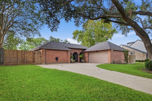 property at 3502 Plum Brook Ln