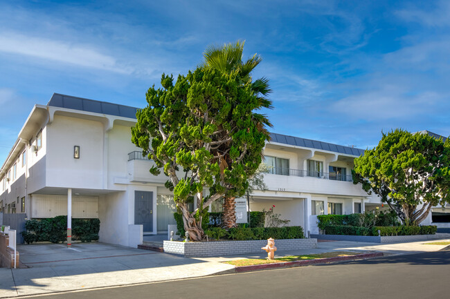 1317 Amherst Ave in Los Angeles, CA - Building Photo - Building Photo