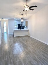 5340 Royal Palm Ave in Sarasota, FL - Foto de edificio - Building Photo