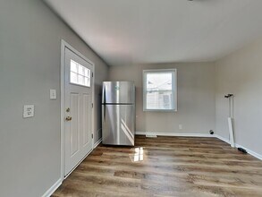 8227 Dundalk Ave in Dundalk, MD - Building Photo - Building Photo