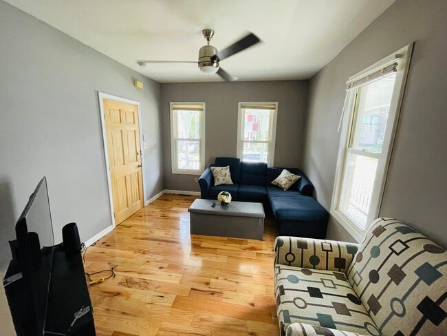 property at 5 Walnut St
