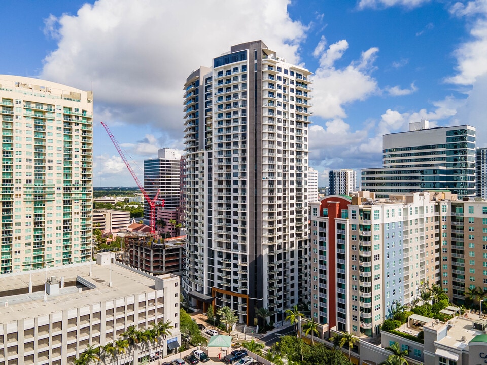 The Registry Las Olas in Fort Lauderdale, FL - Foto de edificio