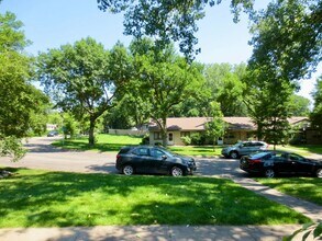 2572 Alabama Ave S in Minneapolis, MN - Building Photo - Building Photo