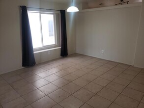 2605 Silver Star Dr SW in Albuquerque, NM - Building Photo - Building Photo