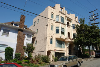 171 Montecito Ave in Oakland, CA - Building Photo - Building Photo