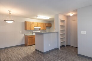 Rio De Vida in Mission, TX - Building Photo