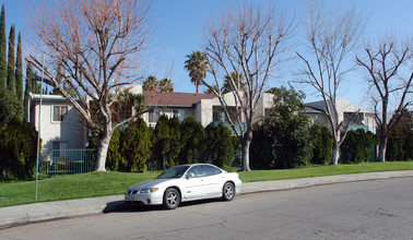 Sunpointe Village Apartments in San Bernardino, CA - Building Photo - Building Photo