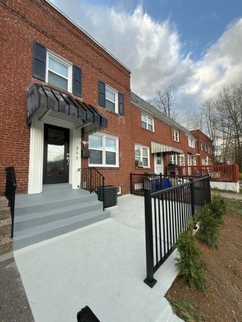 352 S 25th St in Harrisburg, PA - Building Photo - Building Photo