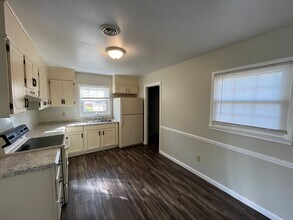 1434 Lanier Ct in Burlington, NC - Building Photo - Building Photo