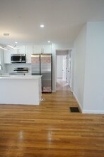 8 Sussex Ln in Worcester, MA - Building Photo - Building Photo