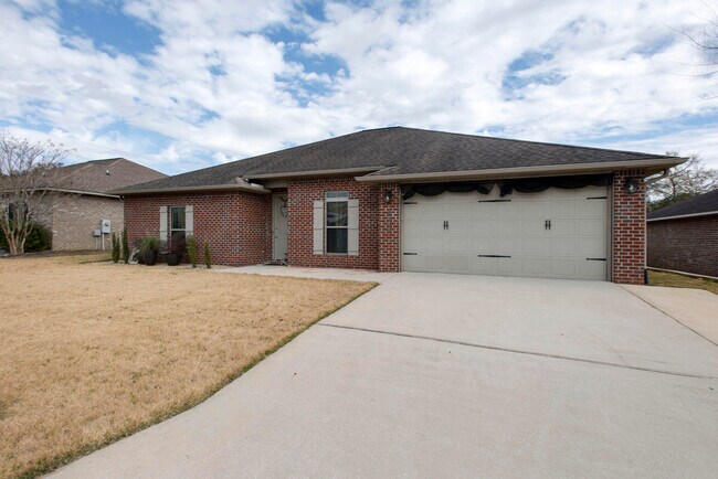 4600 Hermosa Rd in Crestview, FL - Building Photo - Building Photo