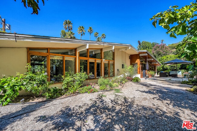 property at 3447 Vista Haven Rd