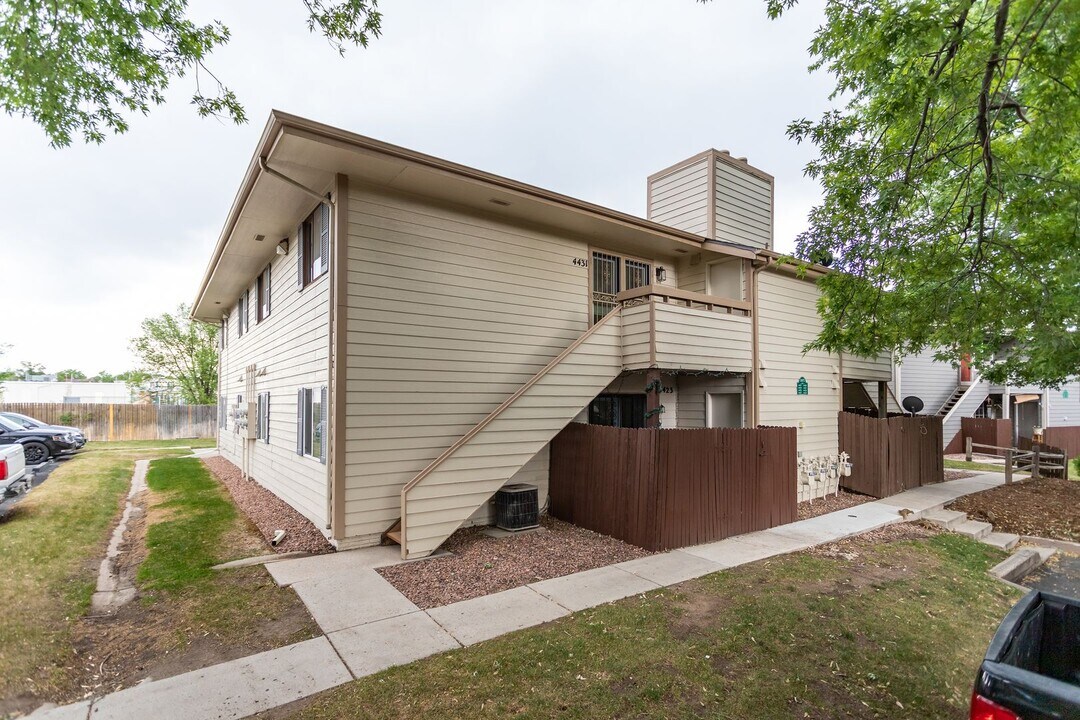 4431 Hunting Meadows Cir in Colorado Springs, CO - Building Photo