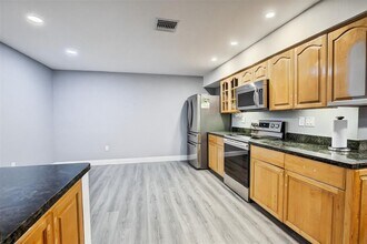9430 SW 49th St in Cooper City, FL - Building Photo - Building Photo