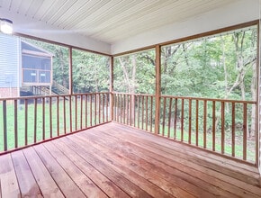 34 Fox Hill Dr in Kilmarnock, VA - Building Photo - Building Photo