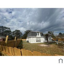 12706 Lanier Rd in Jacksonville, FL - Building Photo