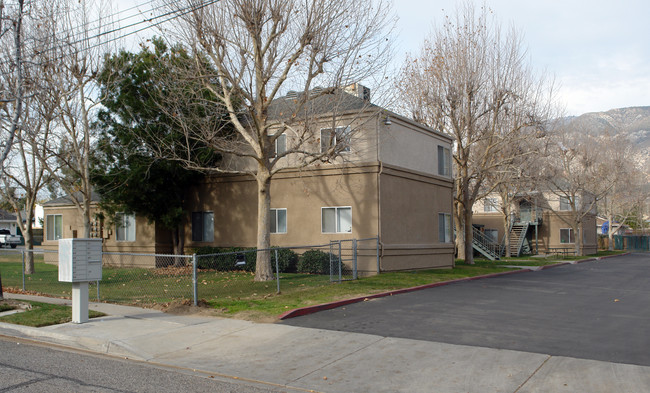 4261 Cedar Dr in San Bernardino, CA - Building Photo - Building Photo