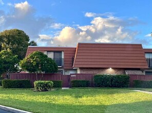 2971 Waterford Dr S in Deerfield Beach, FL - Building Photo - Building Photo