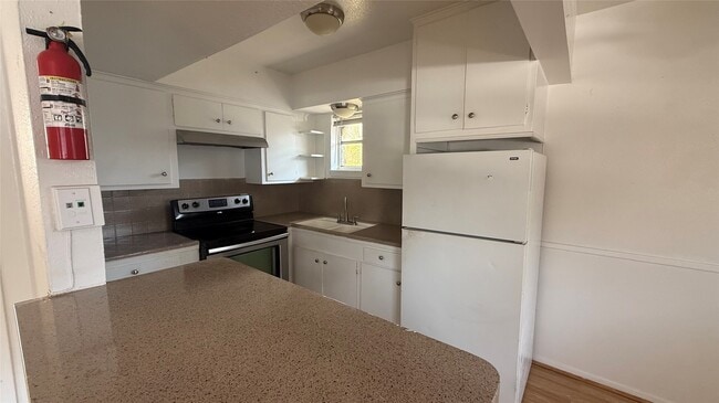 property at 1906 Binz St