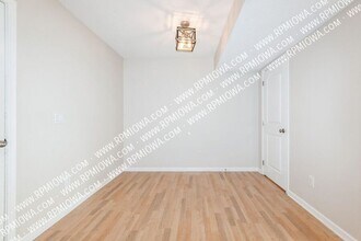 9145 Greenspire Dr in West Des Moines, IA - Building Photo - Building Photo