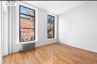 42 Woodhull St in Brooklyn, NY - Building Photo - Building Photo