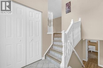 3873 Maguire St in Windsor, ON - Building Photo - Building Photo