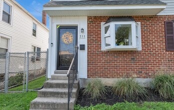 211 Johnson Ave in Linwood, PA - Building Photo - Building Photo