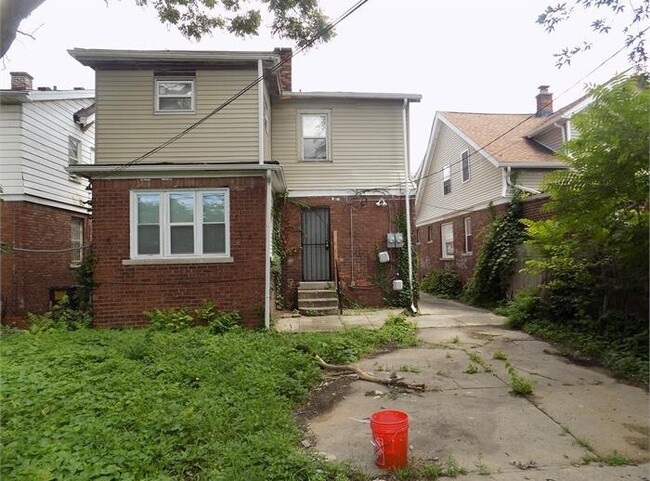 15839 Kentucky St in Detroit, MI - Building Photo - Building Photo