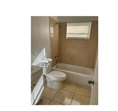 3254 NW 13th St in Fort Lauderdale, FL - Building Photo - Building Photo